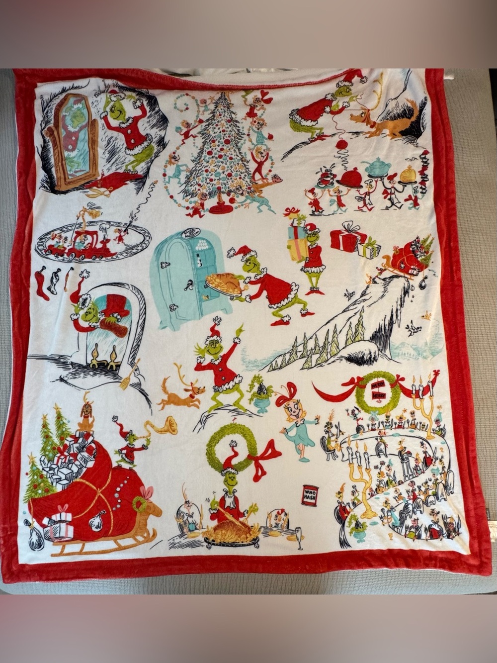 Hallmark Dr. Seuss How the Grinch Stole Christmas Fleece Blanket